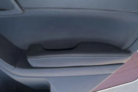 Subaru Forester SJ обшивка задней правой двери